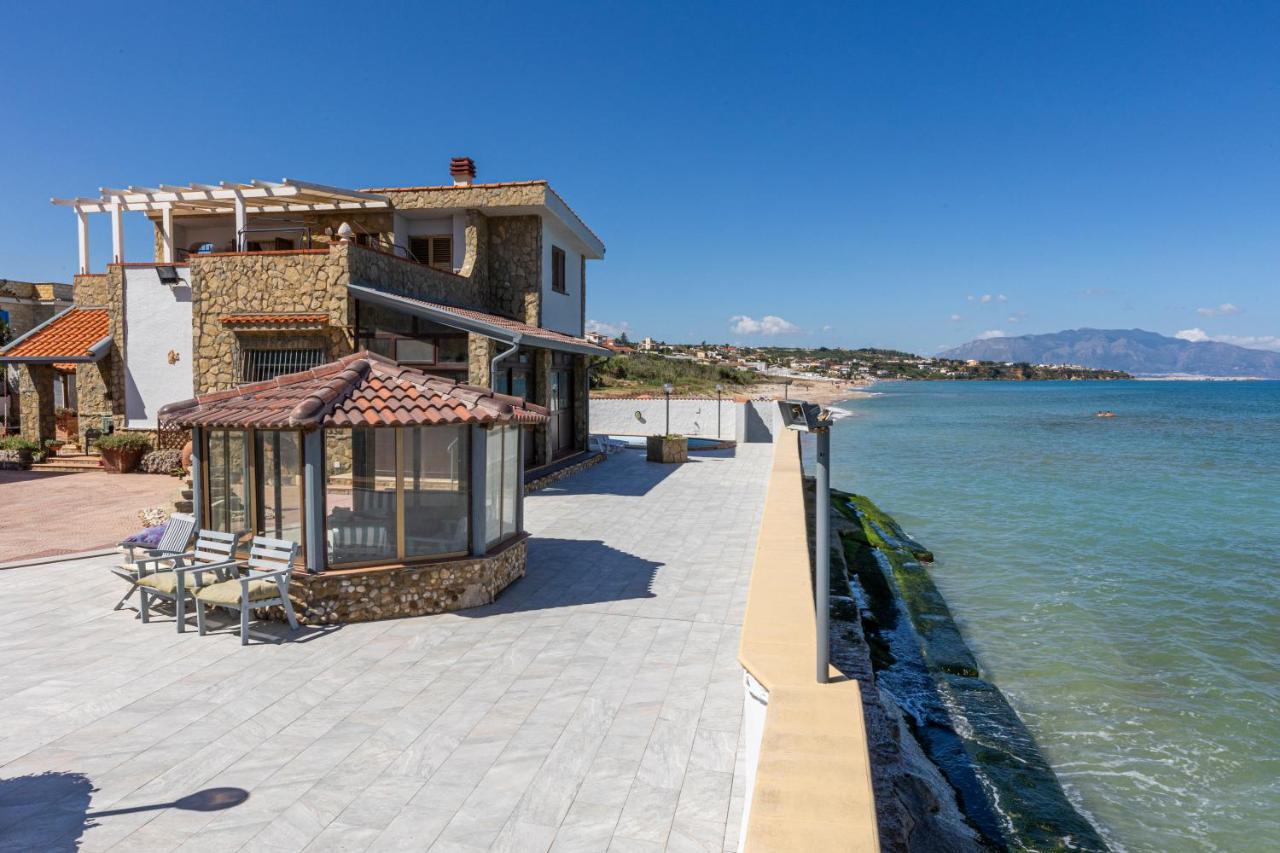 Casa Vacanza Barbera - In Riva Al Mare Villa Trappeto  Exterior foto
