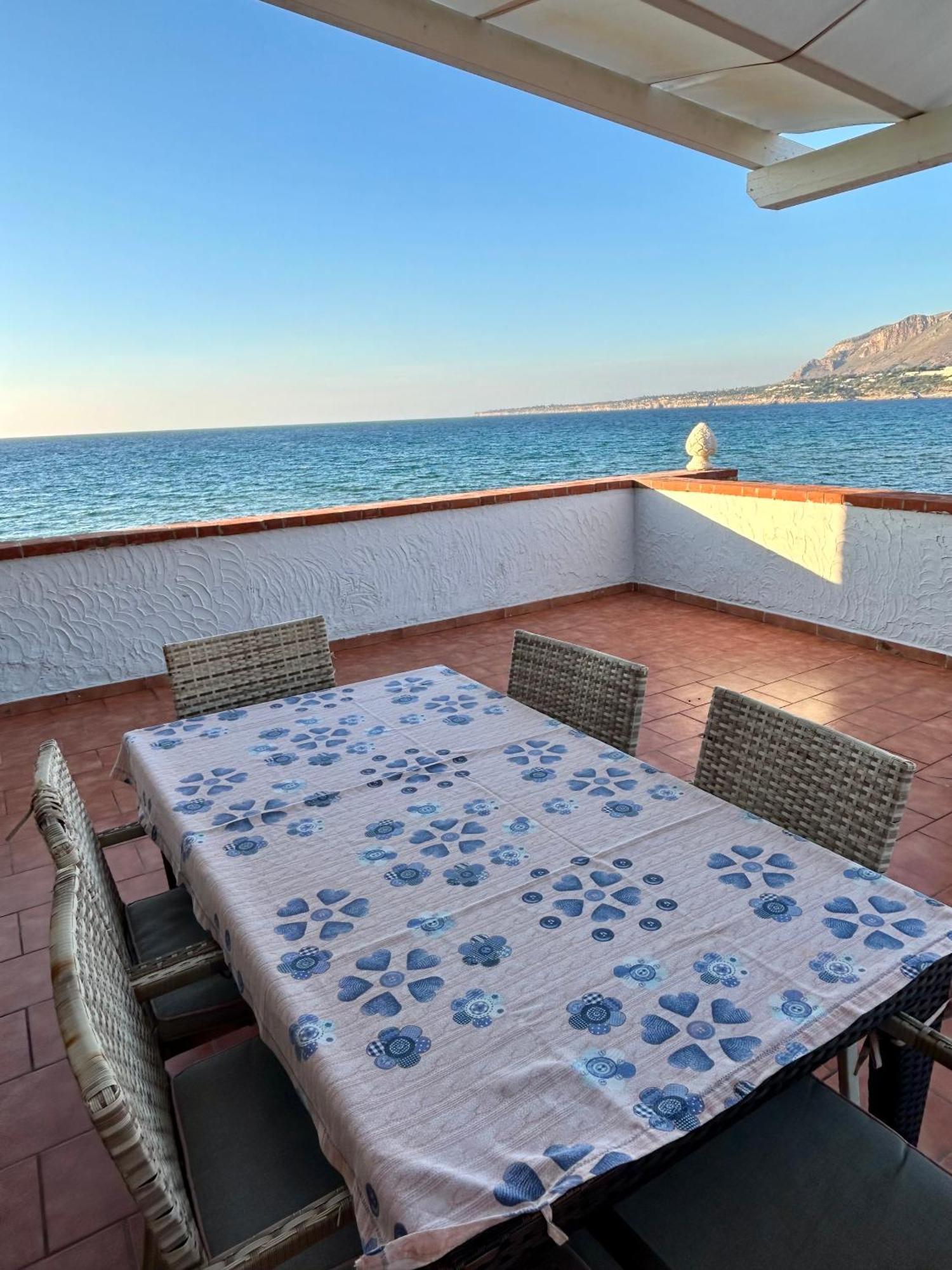 Casa Vacanza Barbera - In Riva Al Mare Villa Trappeto  Exterior foto