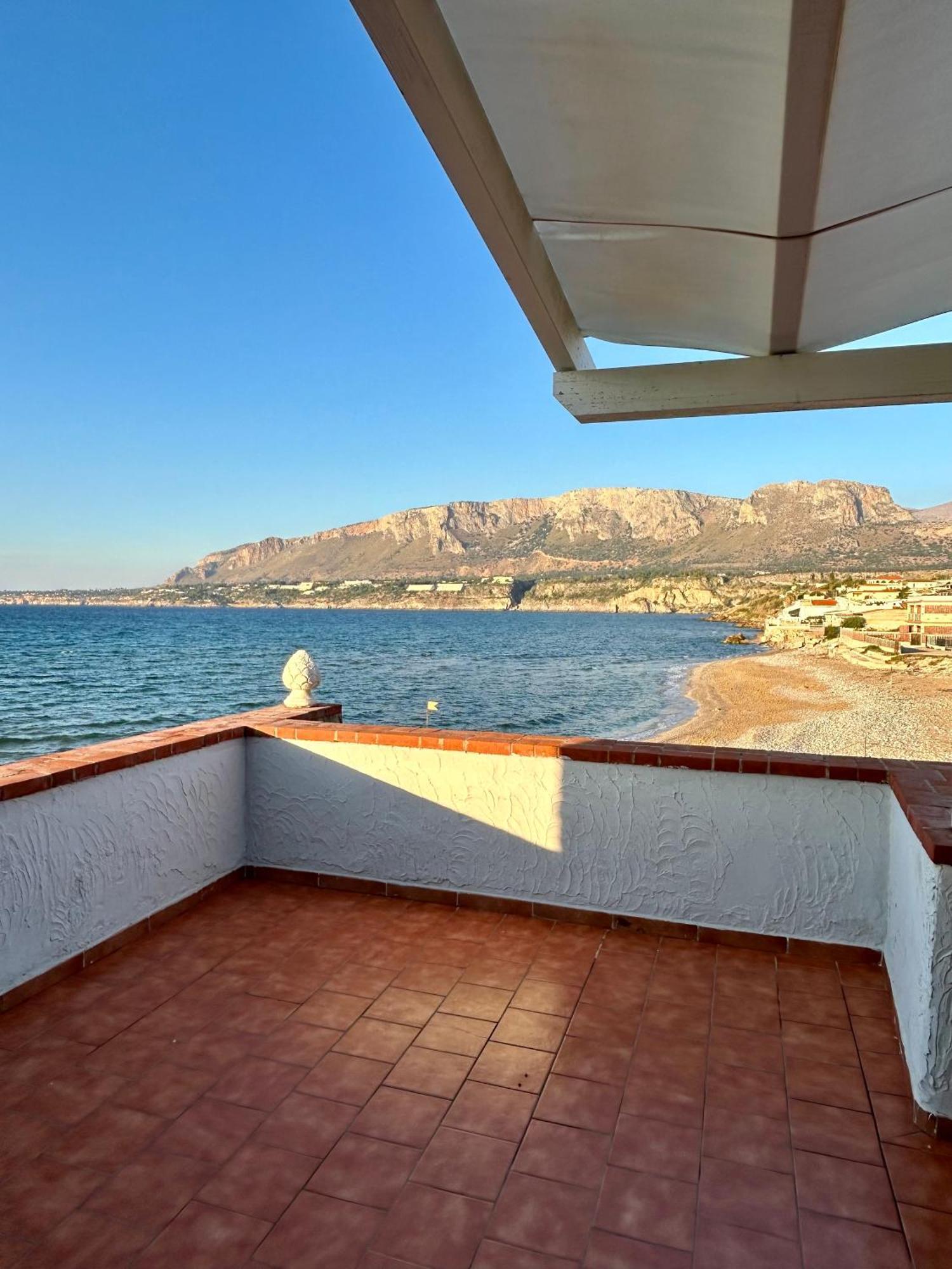 Casa Vacanza Barbera - In Riva Al Mare Villa Trappeto  Exterior foto